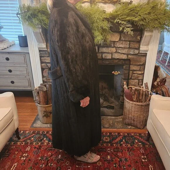 Nina Ricci Paris Mink Coat, Authentic